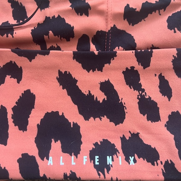 AllFenix Cheeta Square Neck Sports Bra Sz M - Picture 4 of 5